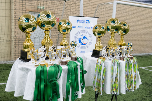 В IV Рождественском Турнире по футболу приняли участие восемь команд компаний Группы «Газпром»