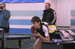 Савелий Мигай — участник соревнований по настольному теннису