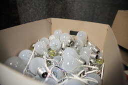 По итогам акции было собрано 100 ламп накаливания