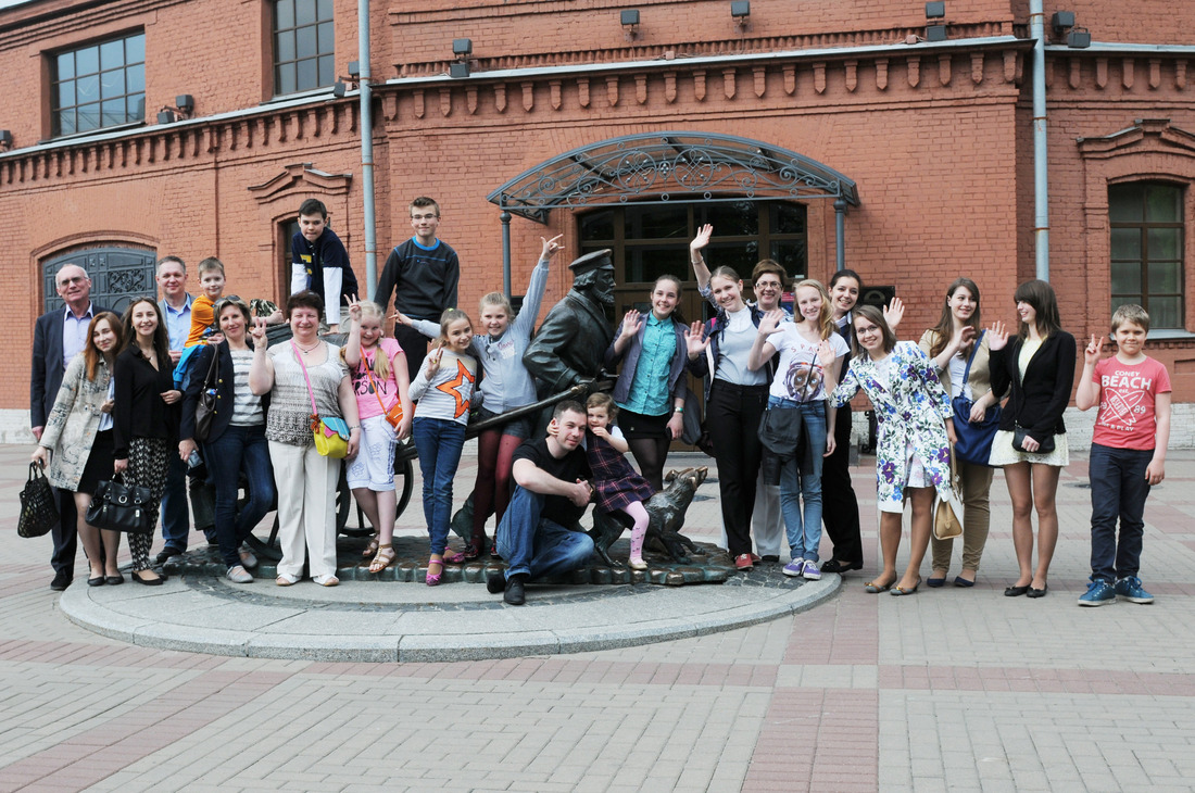 Школьники Санкт-Петербурга после экскурсии по музейному комплексу «Вселенная воды»