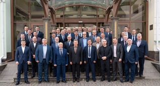 Участники семинара-совещания по подведению итогов проверки готовности объектов "Газпром трансгаз Санкт-Петербург" к работе в осенне-зимний период 2023-2024 годов