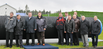 Участники делегации у символа "Северного потока"