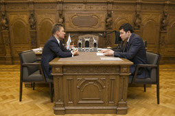 Алексей Миллер и Антон Алиханов во время рабочей встречи