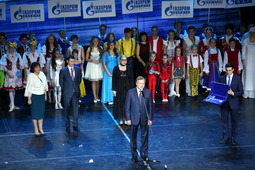 Генеральный директор ООО "Газпром трансгаз Сургут" Игорь Иванов приветствует гостей и участников фестиваля