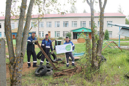 Сотрудники Холм-Жирковского ЛПУМГ подготовили территорию детского сада к 1 сентября