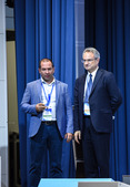 Заместитель генерального директора по автоматизации Дмитрий Москович (слева) и начальник Департамента ПАО «Газпром» Николай Кисленко во время вручения награды