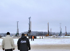 На строительной площадке КС «Портовая» (Источник: сайт ОАО «Газпром»)