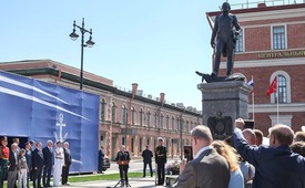 Церемония открытия памятника адмиралу Федору Ушакову в Санкт-Петербурге